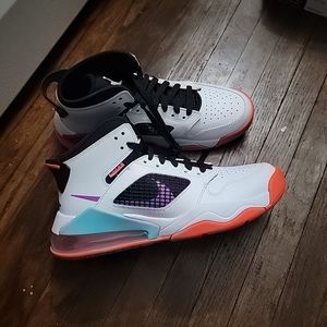 Nike 270 Air Jordan Boys Size 7 Mars Space Jam